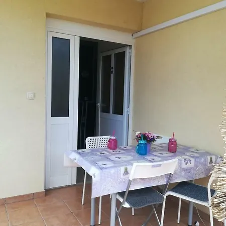 Appartement Velmani *